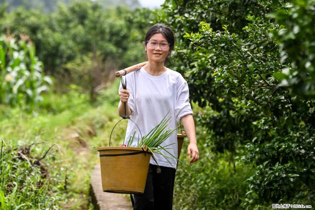 全网追的“扁担女孩”,找了一份暑假工,时薪12元 - 汕头生活资讯 - 汕头28生活网 st.28life.com